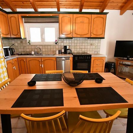 شقة Downtown Loft آيجيون المظهر الخارجي الصورة