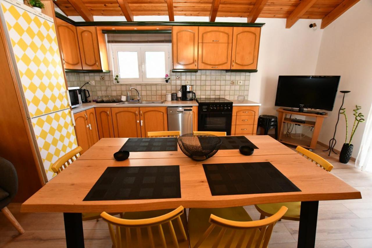 شقة Downtown Loft آيجيون المظهر الخارجي الصورة