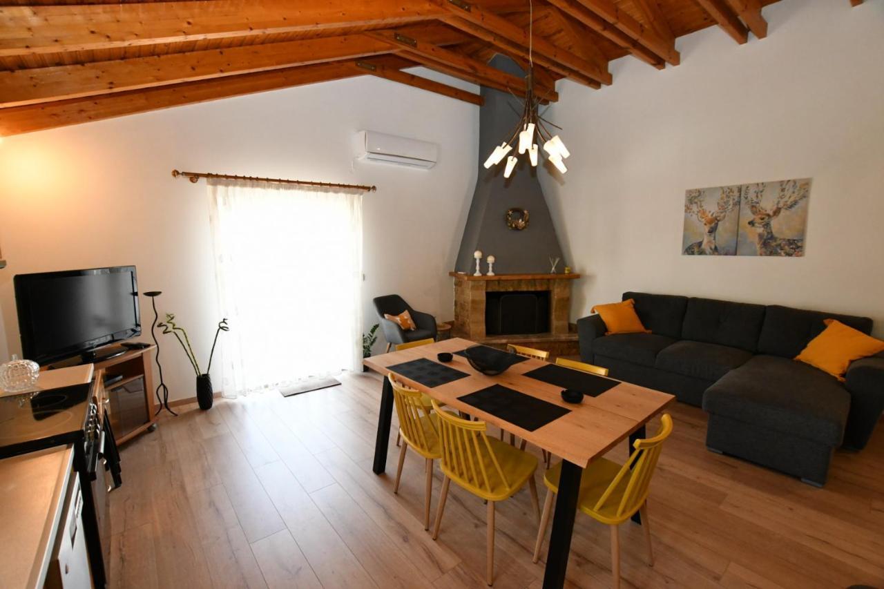 شقة Downtown Loft آيجيون المظهر الخارجي الصورة