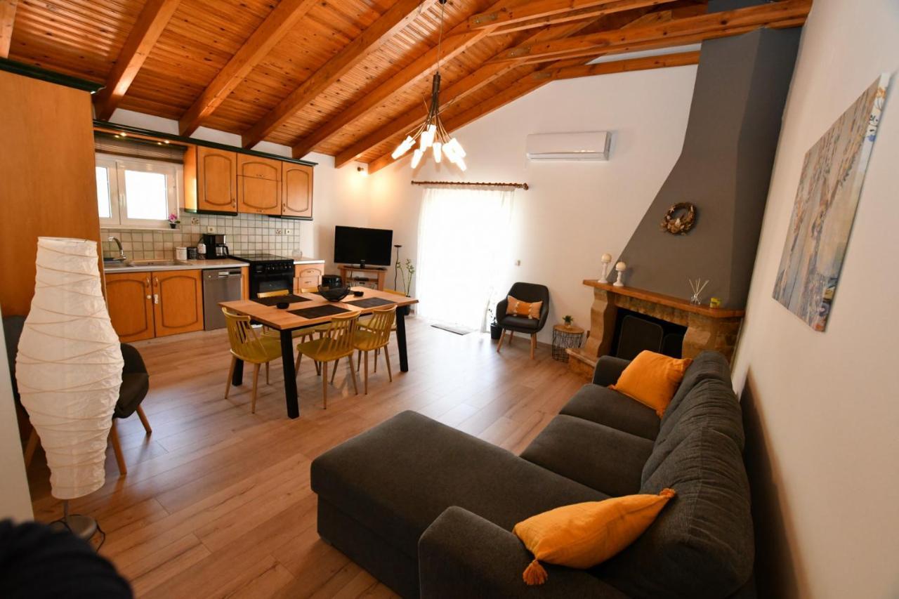 شقة Downtown Loft آيجيون المظهر الخارجي الصورة